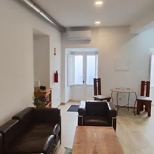Cinco Botelho Apartment